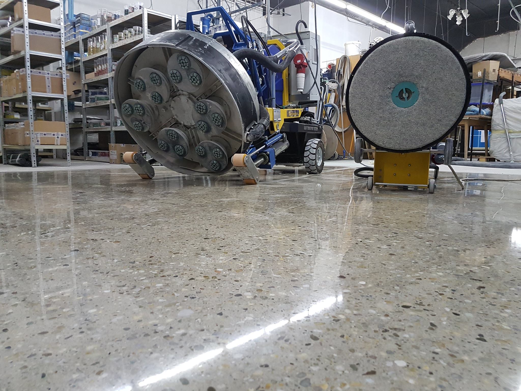 28516425_1631032430308575_372385490130278017_o