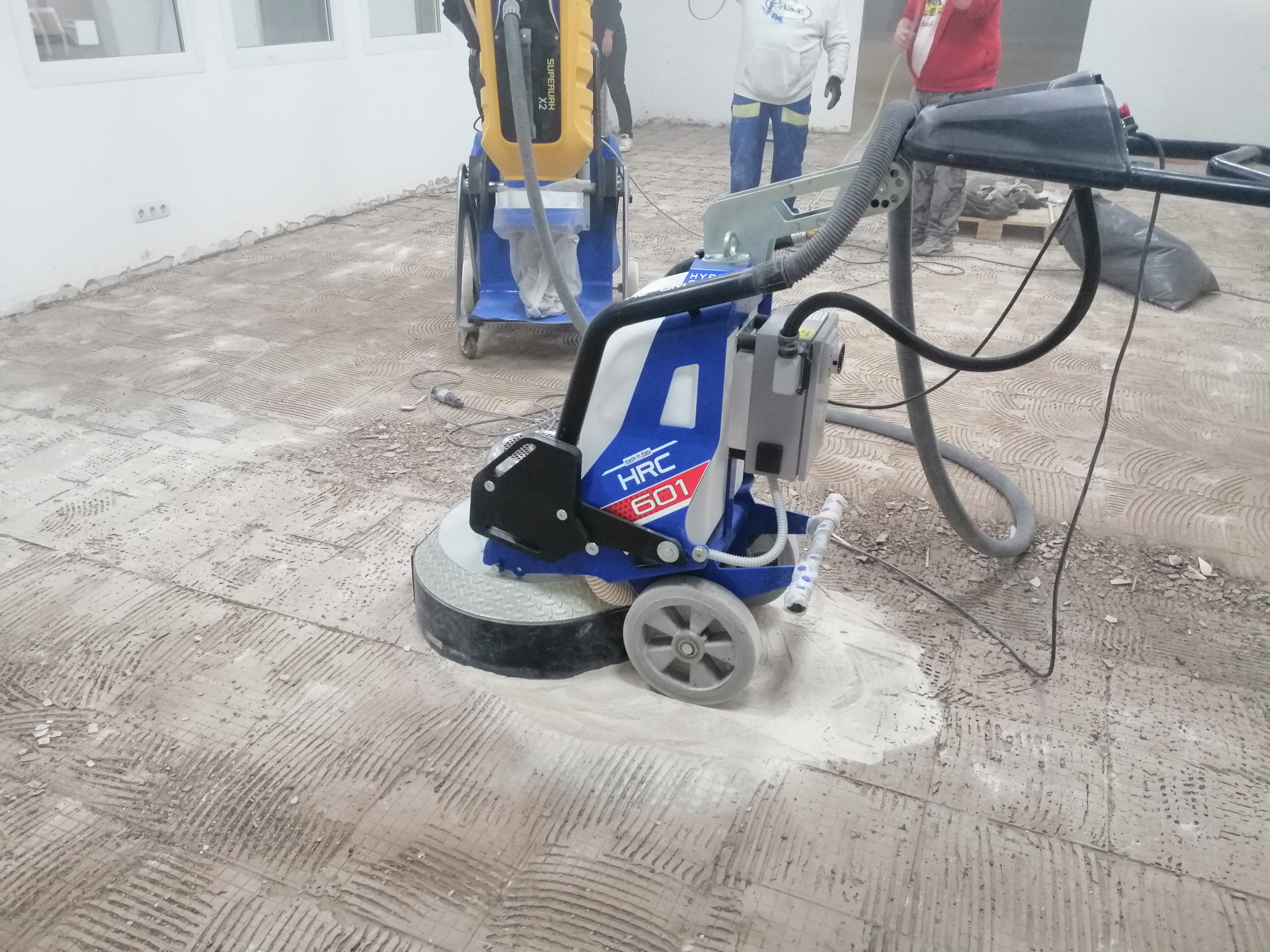 Csempe ragasztó felcsisz betoncsiszoló gép